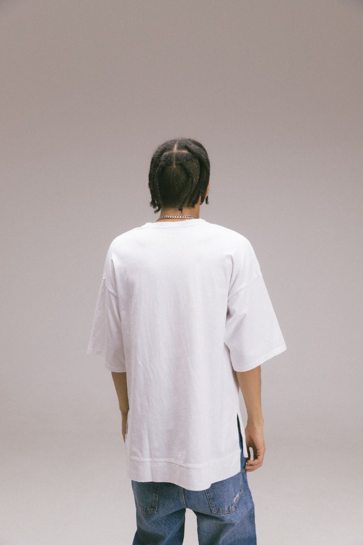 "Who Are You?" Comfy oversized Tee - Basics bigprint
